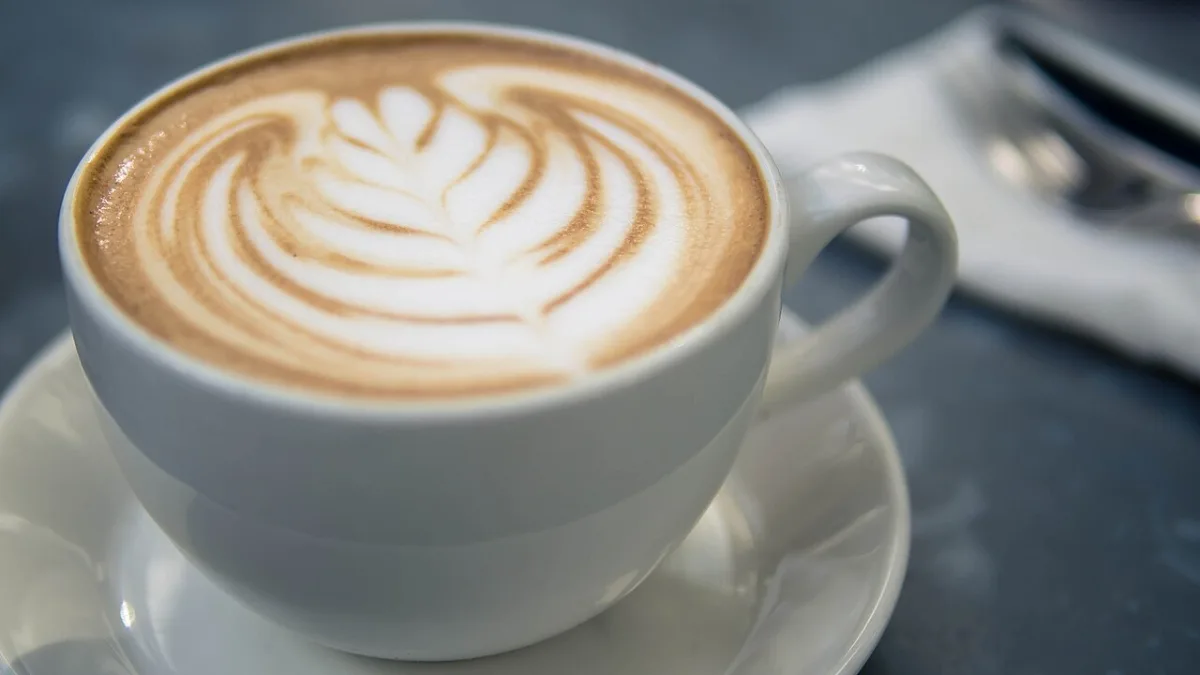 Bagaimana Sebuah Warung Kopi Bisa Tumbuh Berkat Ulasan: Contoh Langkah demi Langkah
